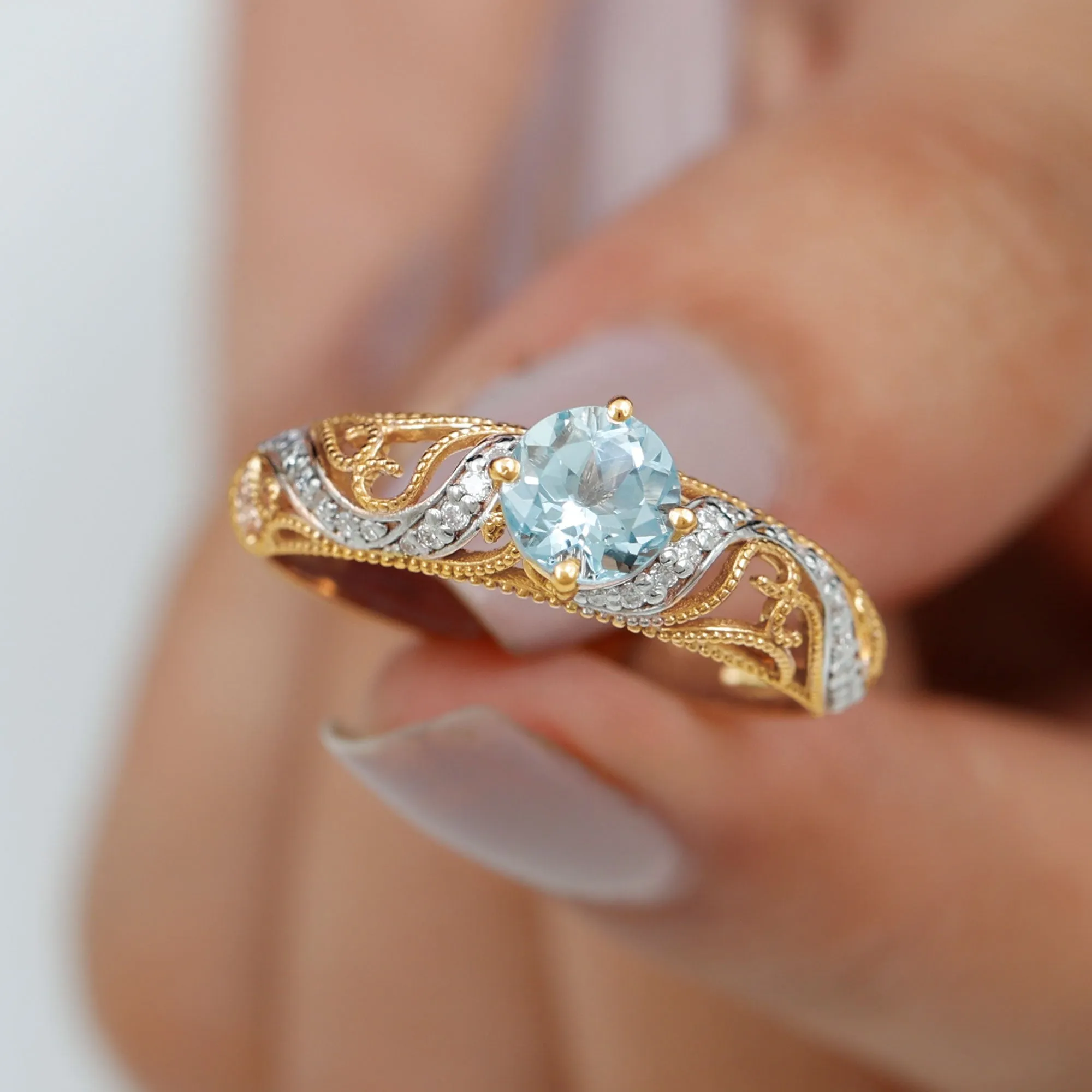 1 CT Vintage Engagement Ring with Aquamarine and Diamond