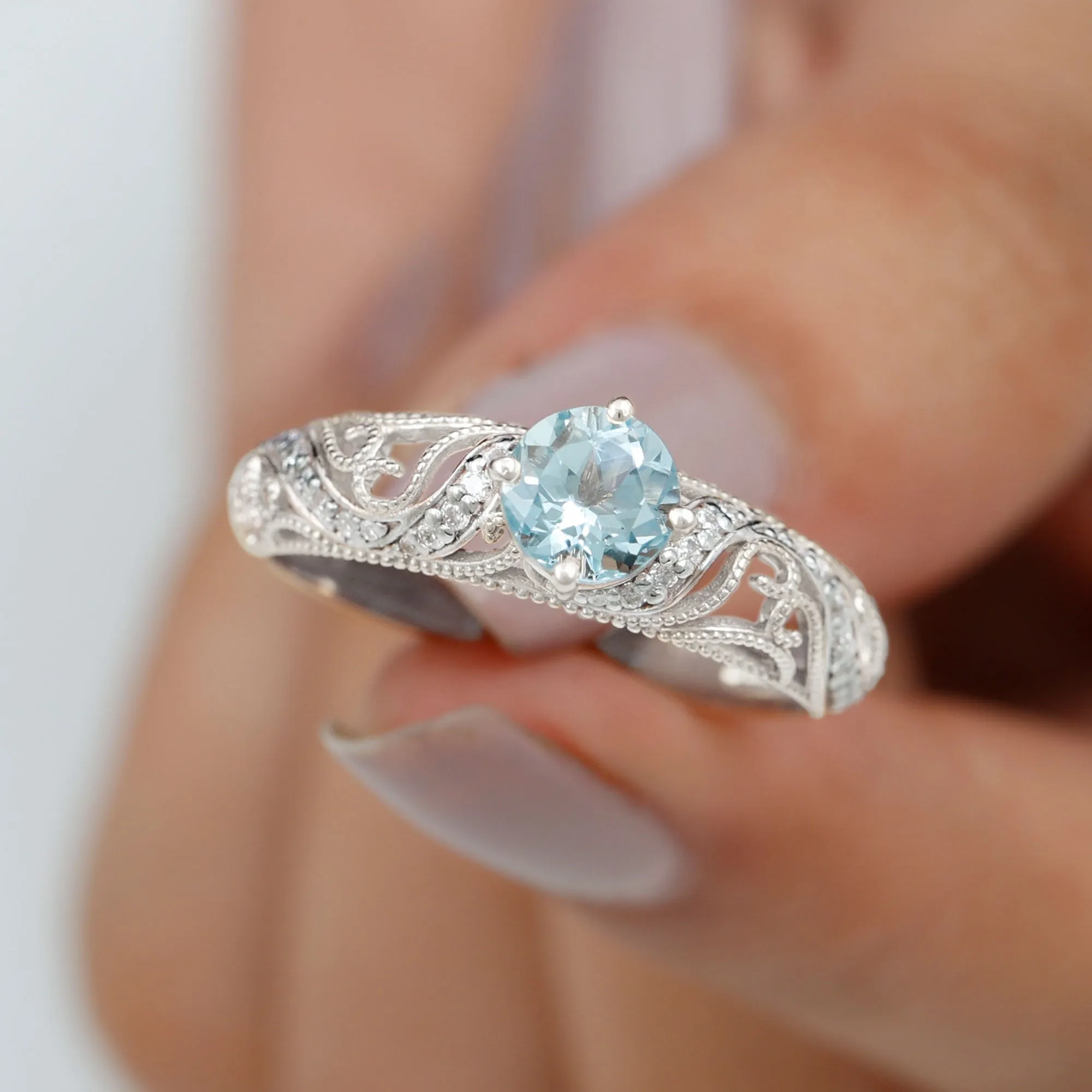 1 CT Vintage Engagement Ring with Aquamarine and Diamond