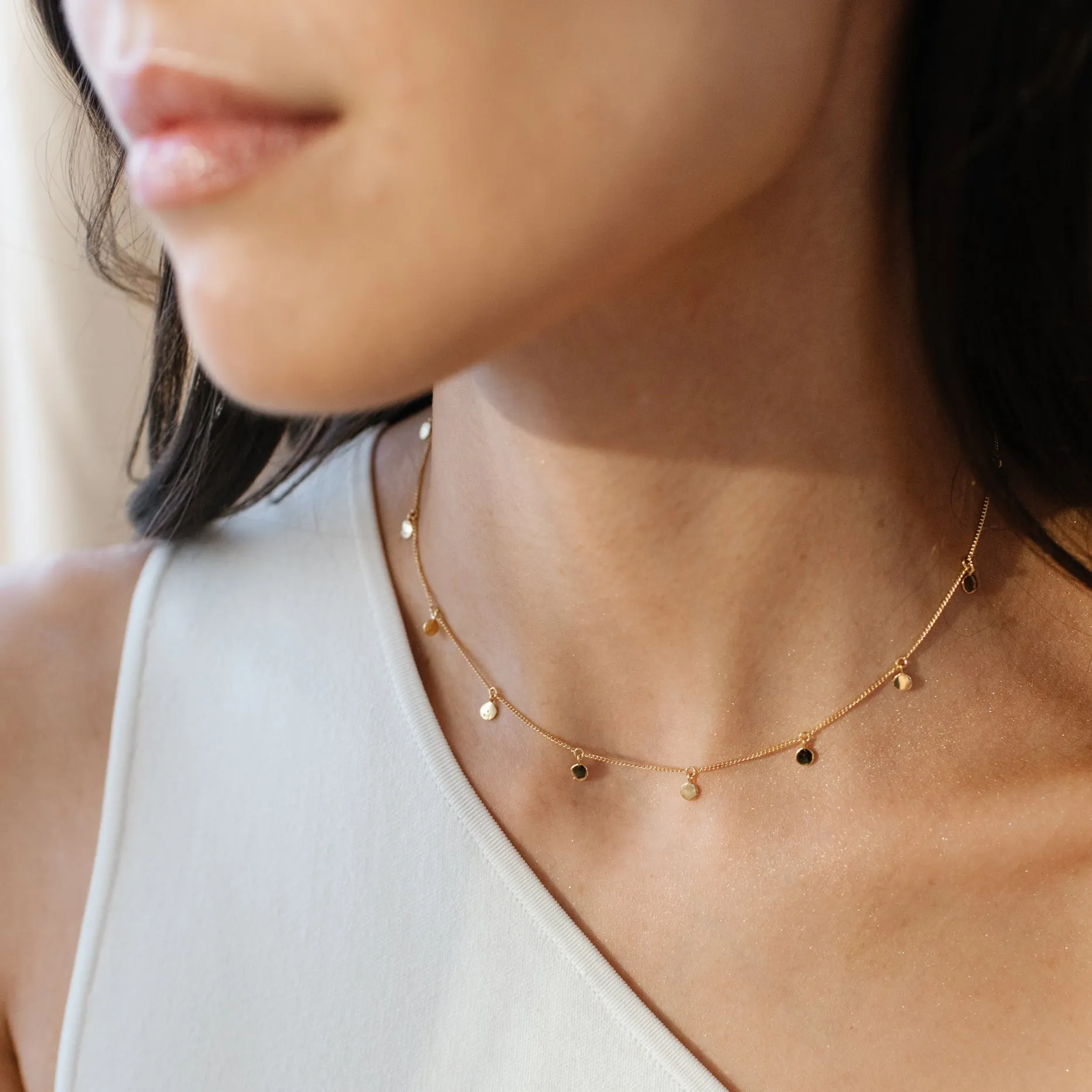 14K SOLID GOLD - DAINTY POISE DISK NECKLACE