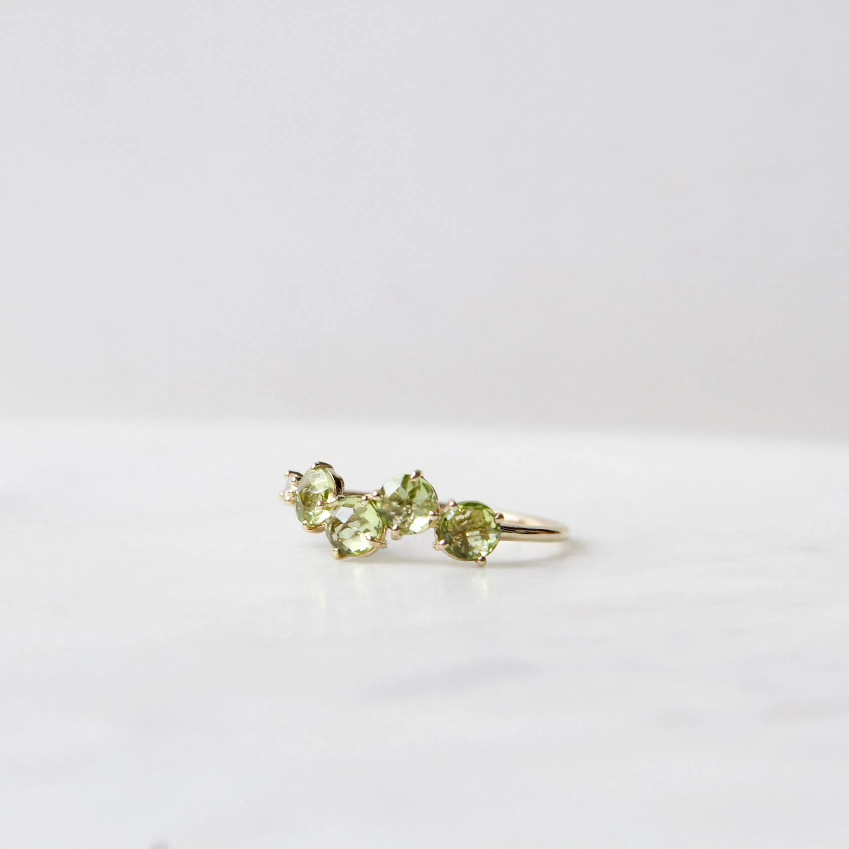 14k Yellow Gold Round Peridot Ring