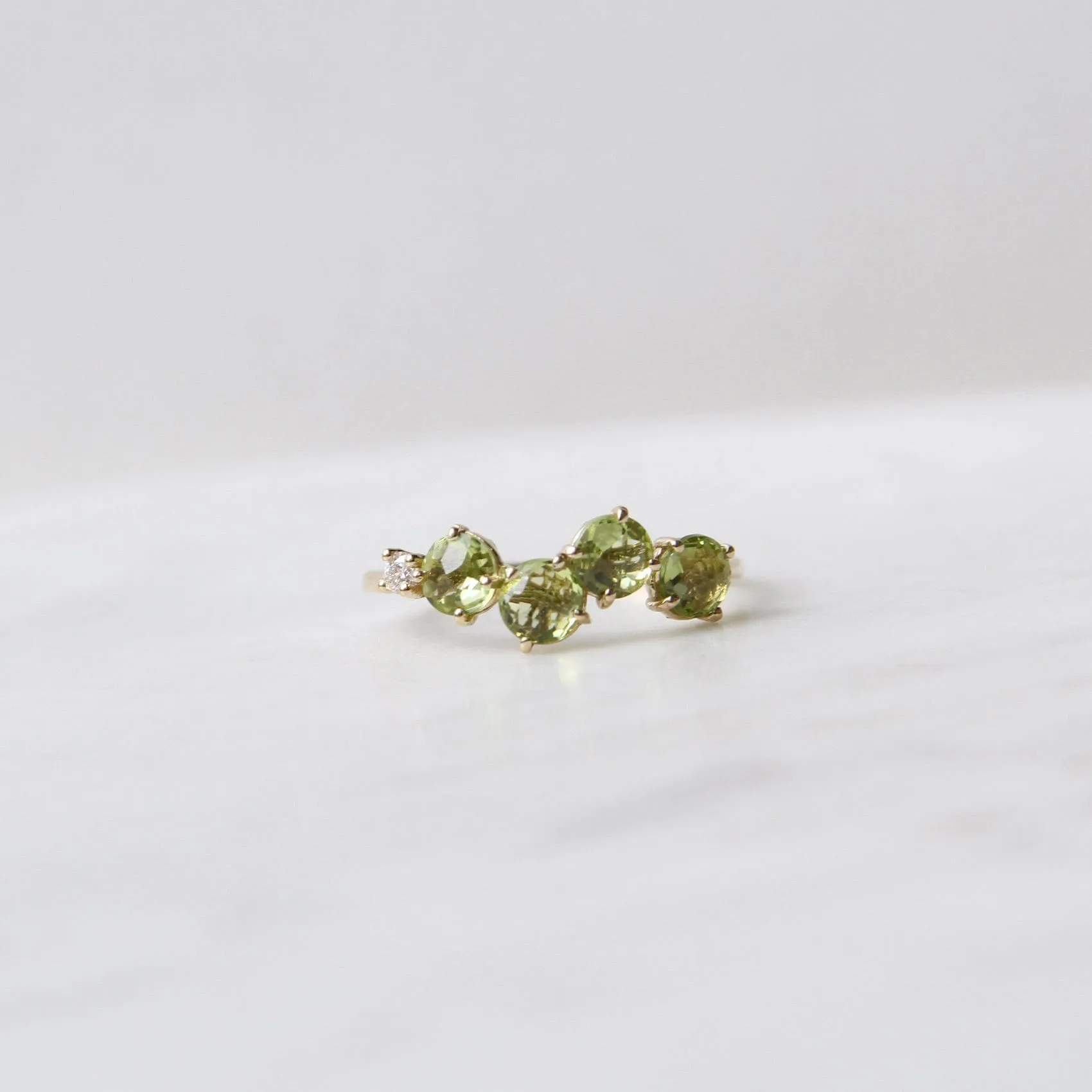 14k Yellow Gold Round Peridot Ring