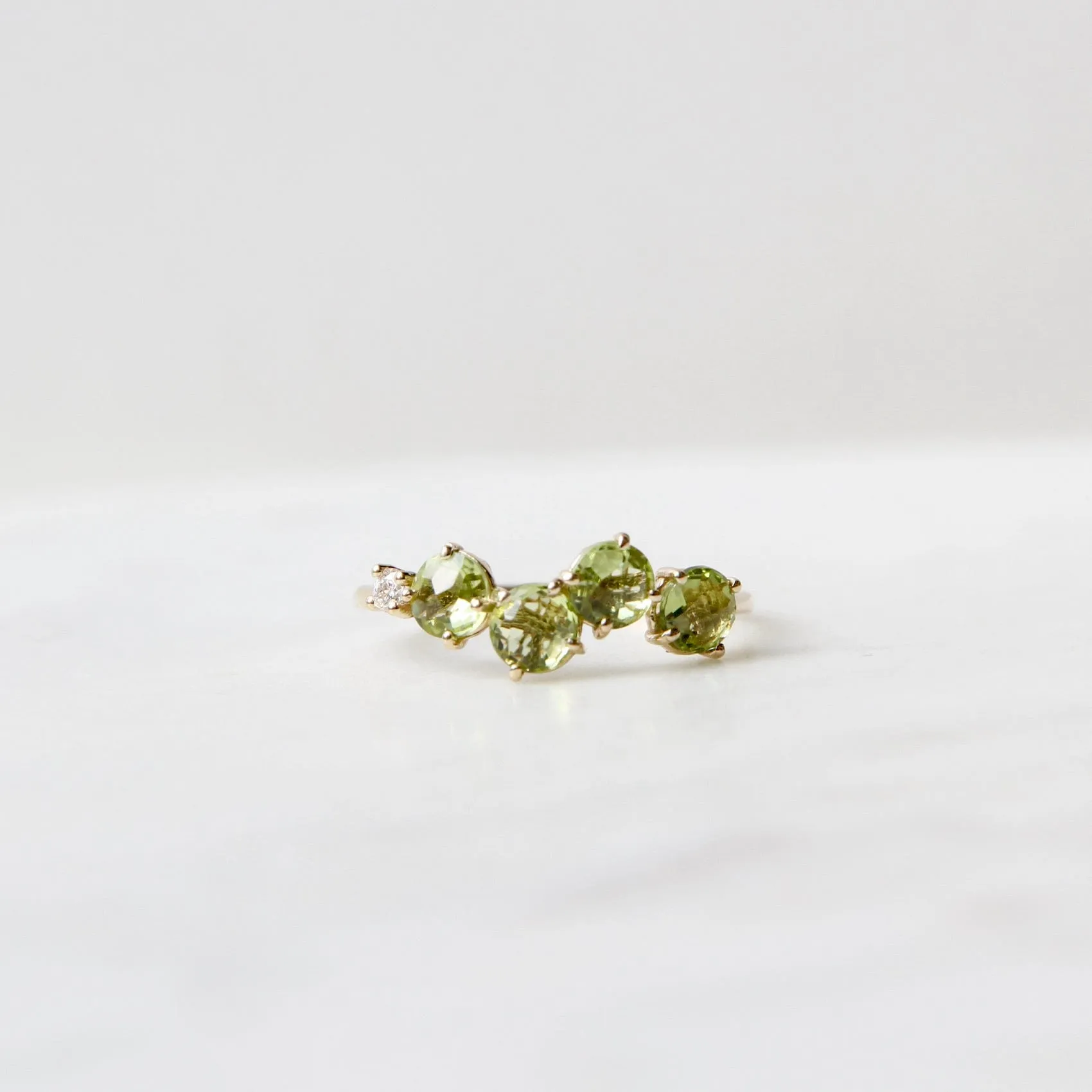 14k Yellow Gold Round Peridot Ring