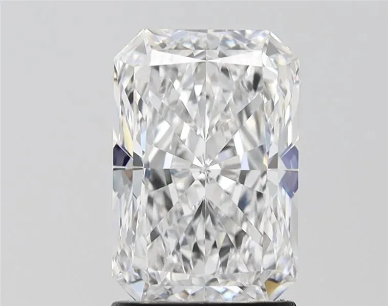 2.51 Carats RADIANT Diamond