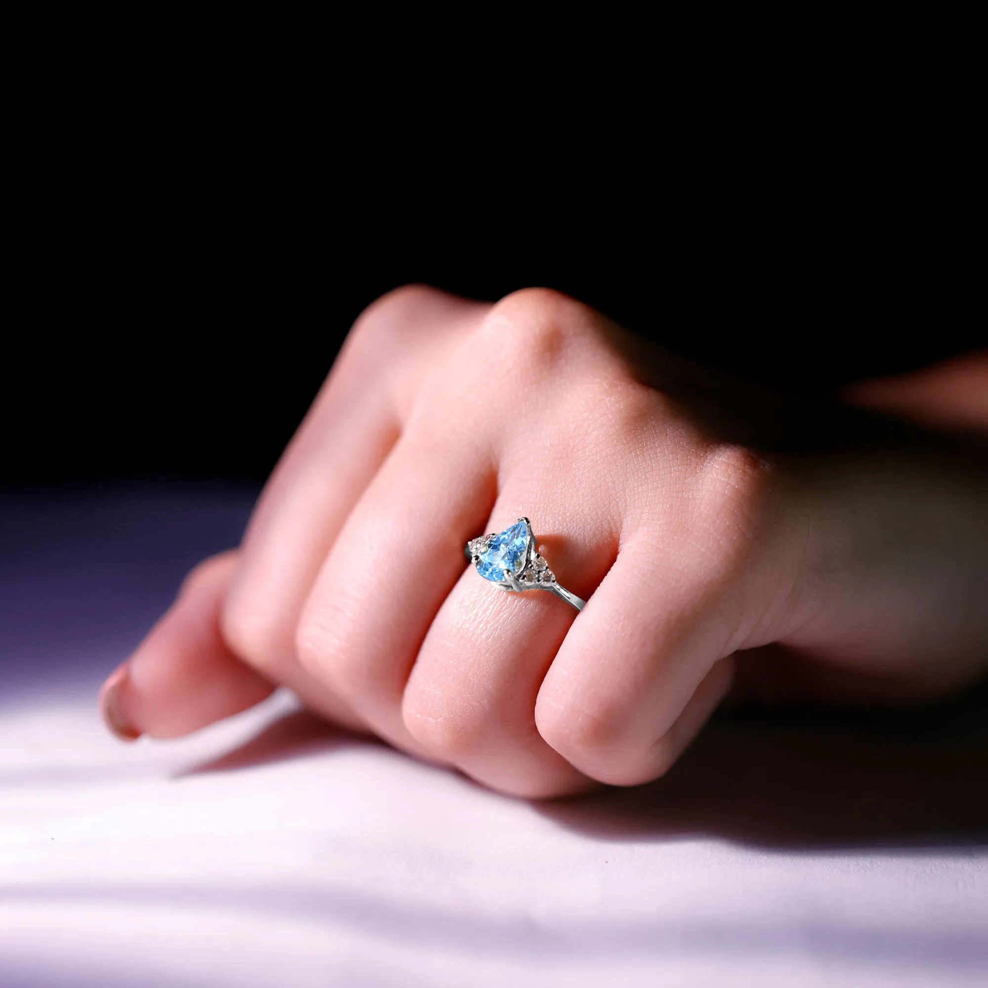 3/4 CT Aquamarine Solitaire Engagement Ring with Diamond Trio