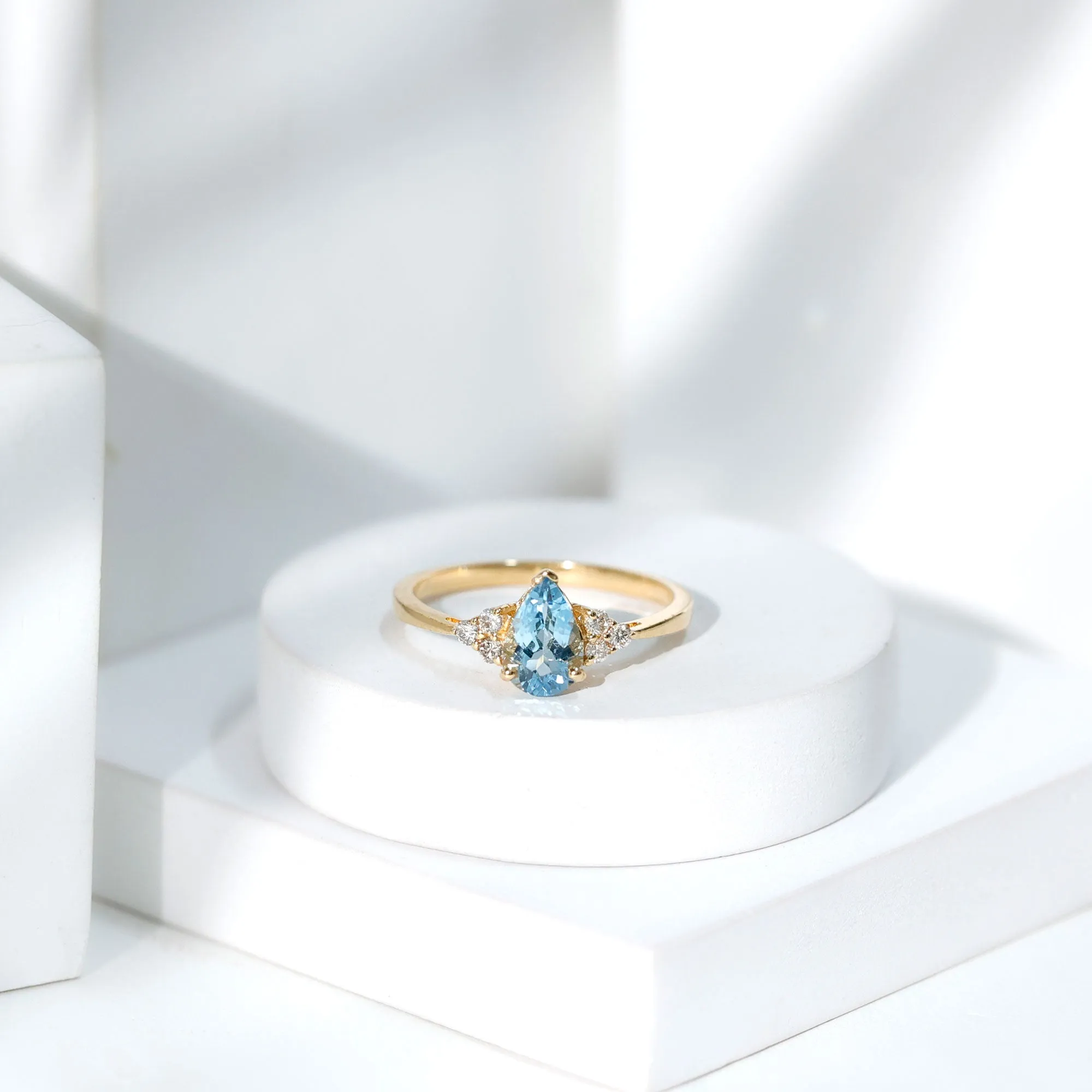 3/4 CT Aquamarine Solitaire Engagement Ring with Diamond Trio