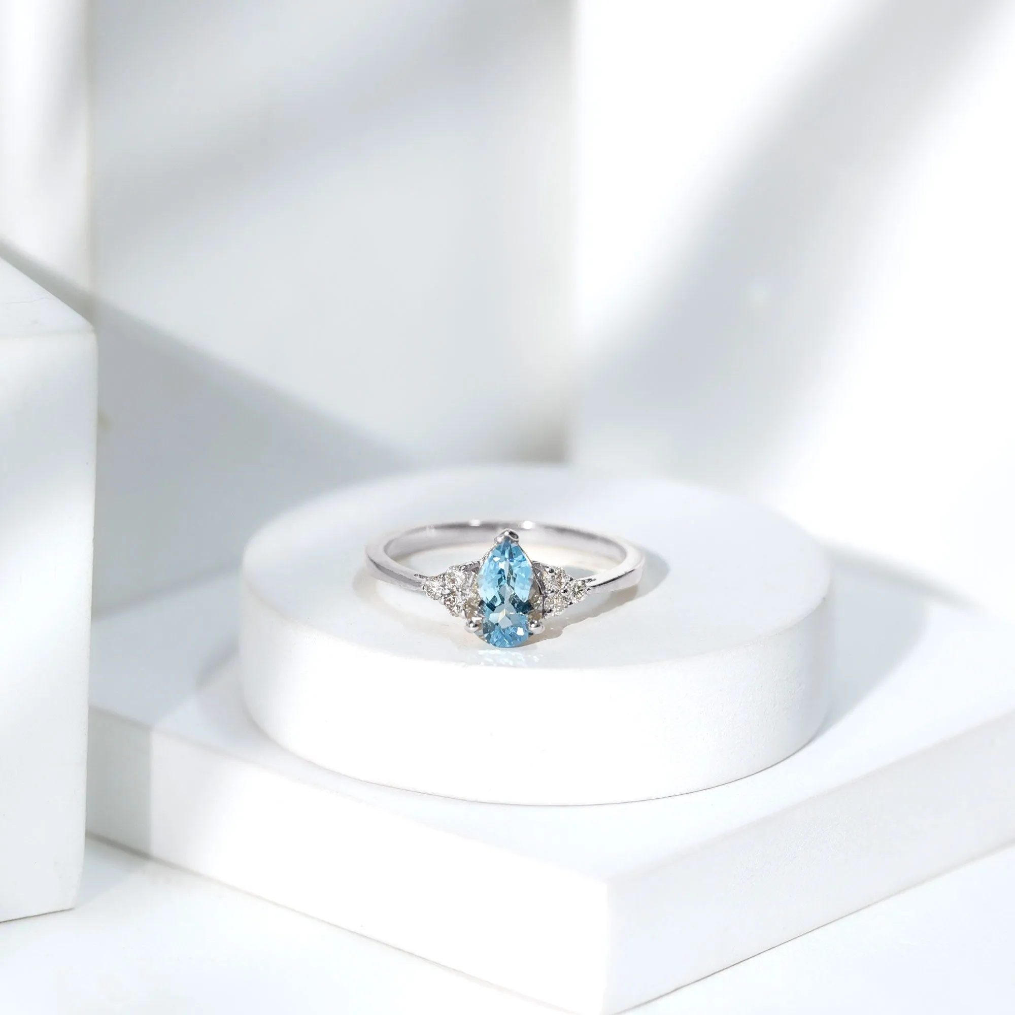 3/4 CT Aquamarine Solitaire Engagement Ring with Diamond Trio