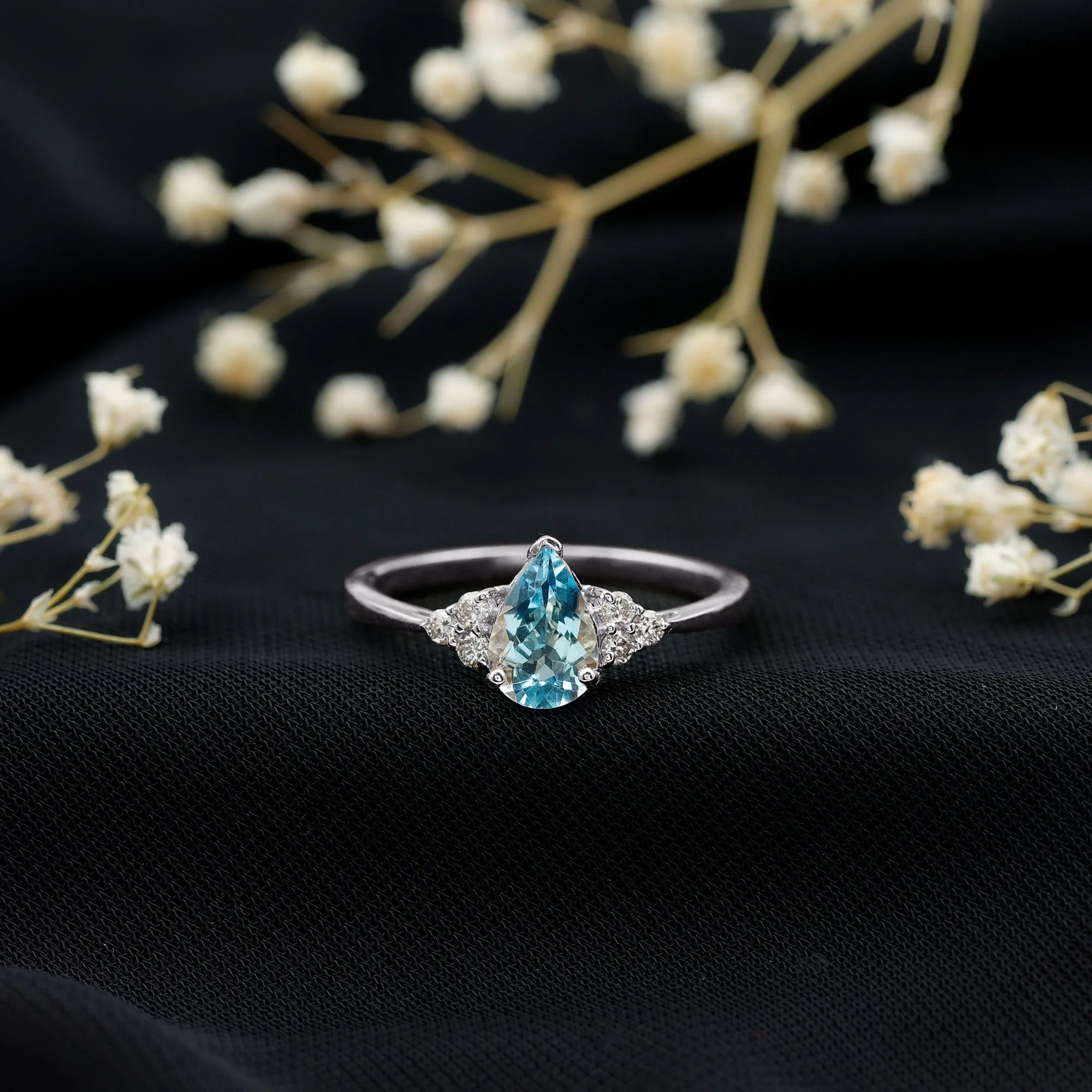 3/4 CT Aquamarine Solitaire Engagement Ring with Diamond Trio