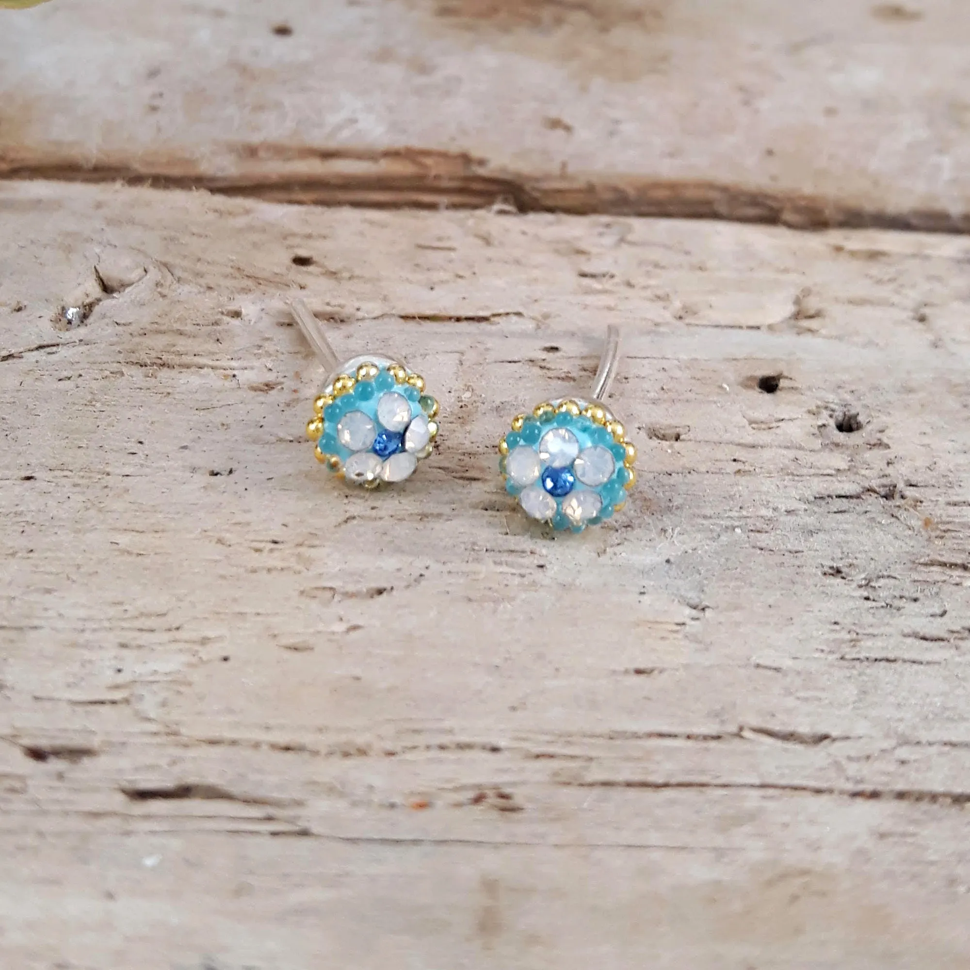 Allegra Tiny Daisy Dream Stud Earrings