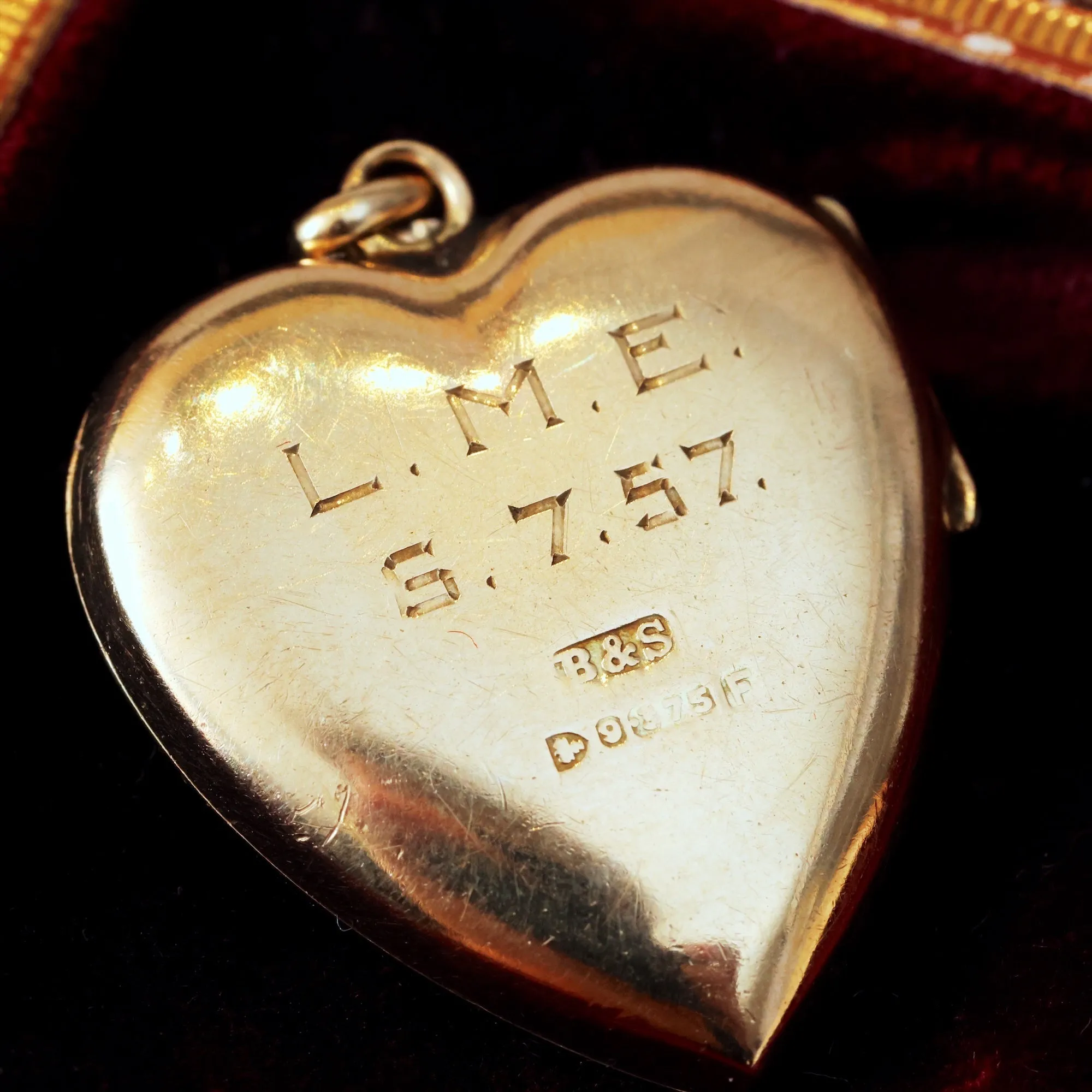 Antique Hand Engraved Edwardian Heart Locket