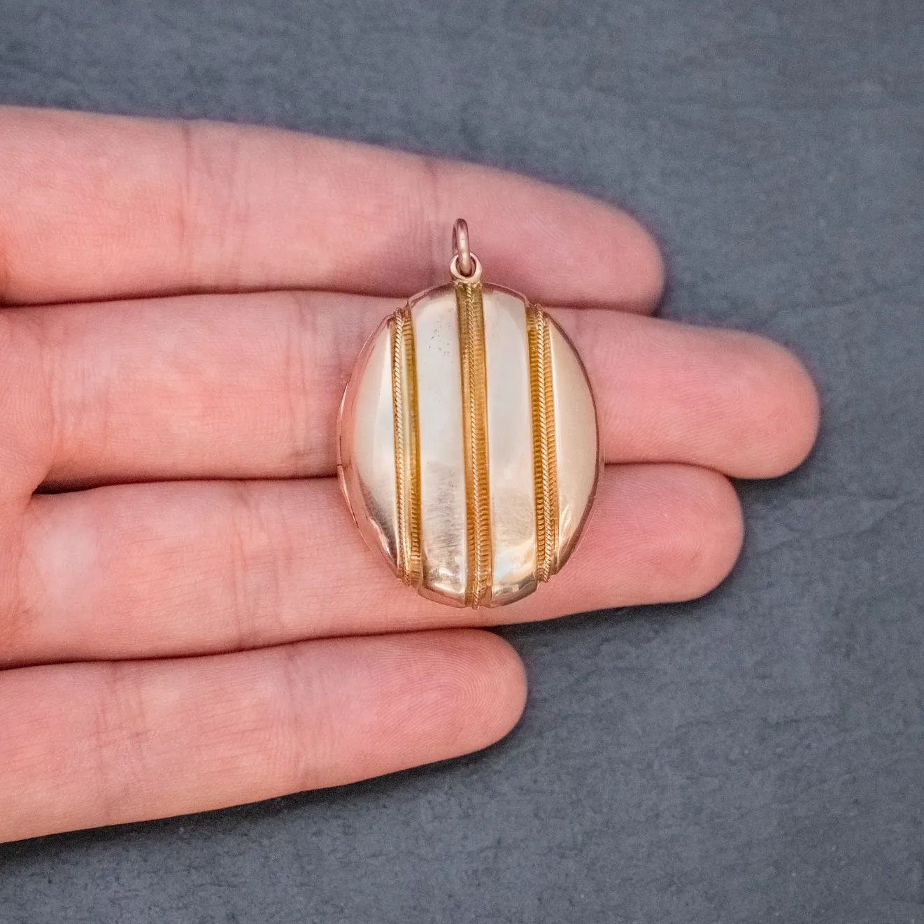 Antique Victorian 18Ct Gold Locket Mourning Hair Circa 1860