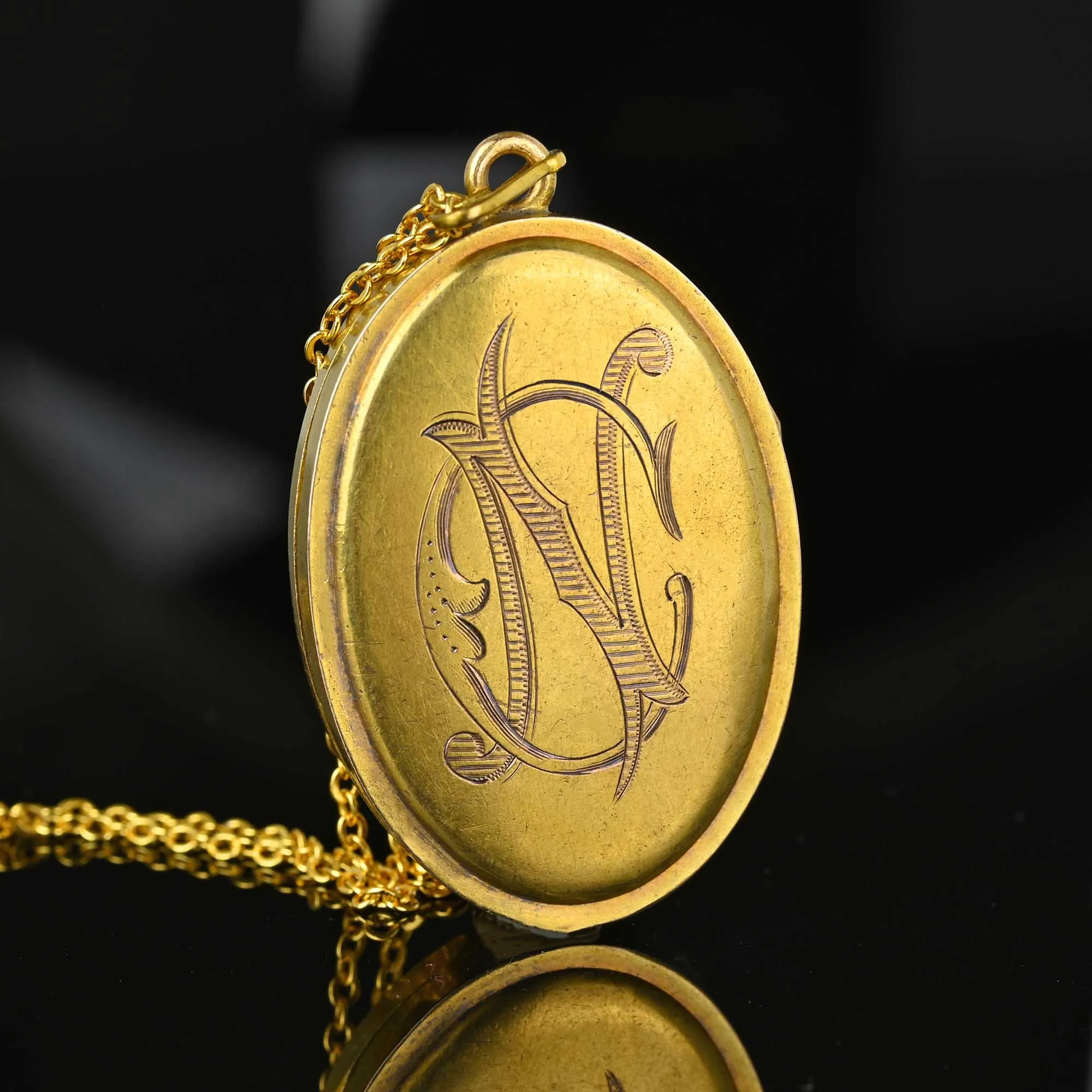 Antique Victorian Etruscan Style 14K Gold Oval Photo Locket