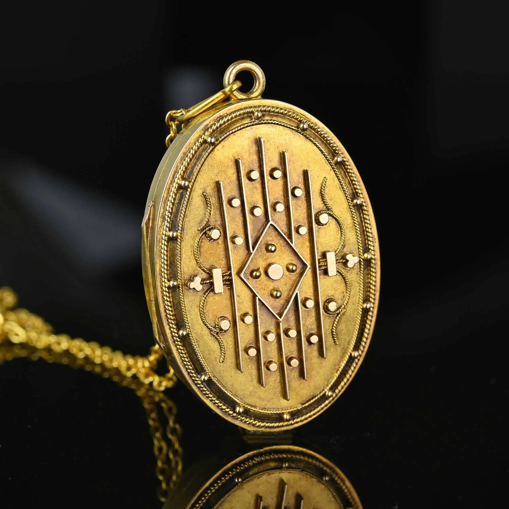 Antique Victorian Etruscan Style 14K Gold Oval Photo Locket