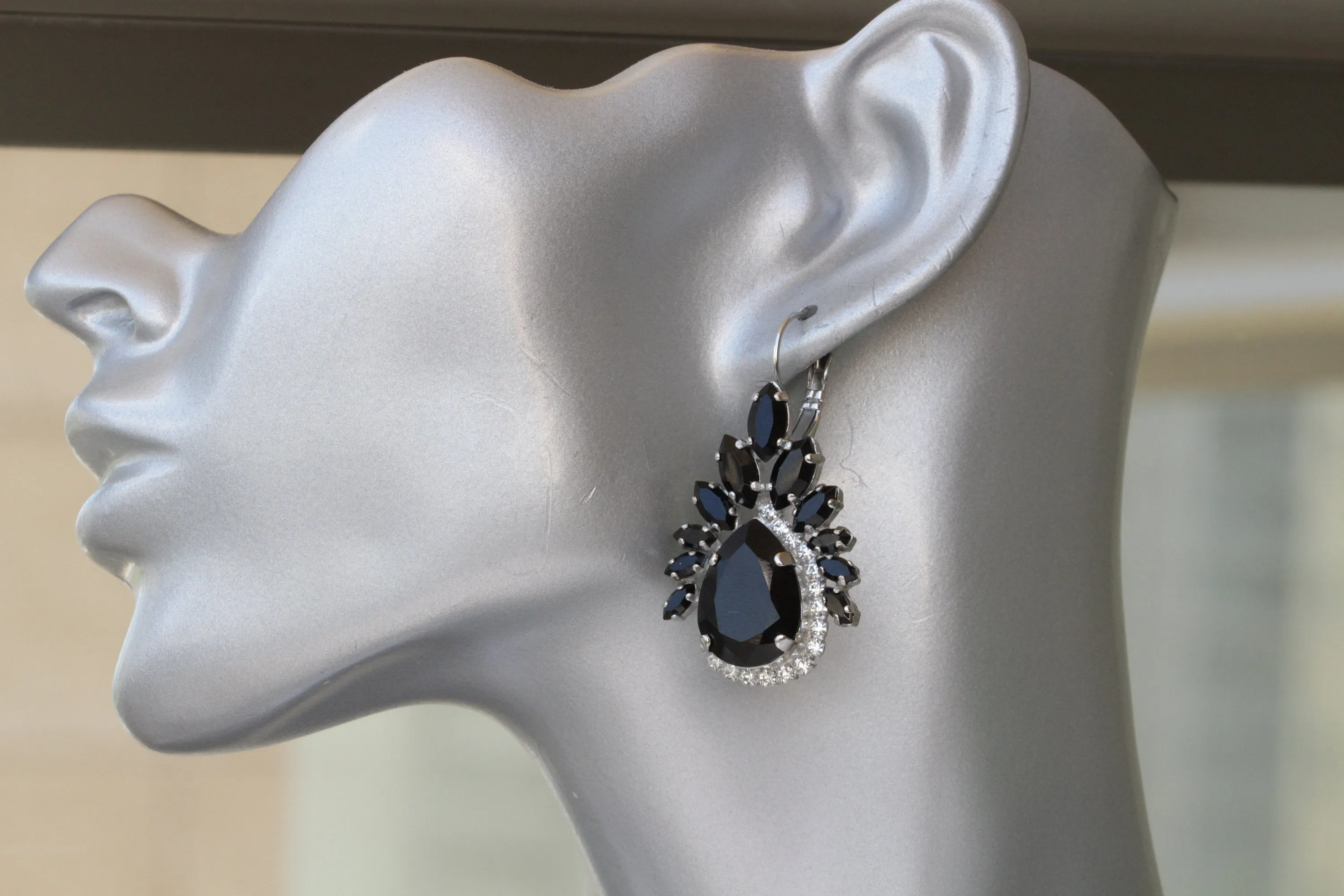 BLACK BRIDAL NECKLACE