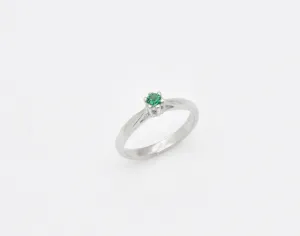 Dainty Emerald Ring - Green Promise Ring - Emerald Solitaire Ring