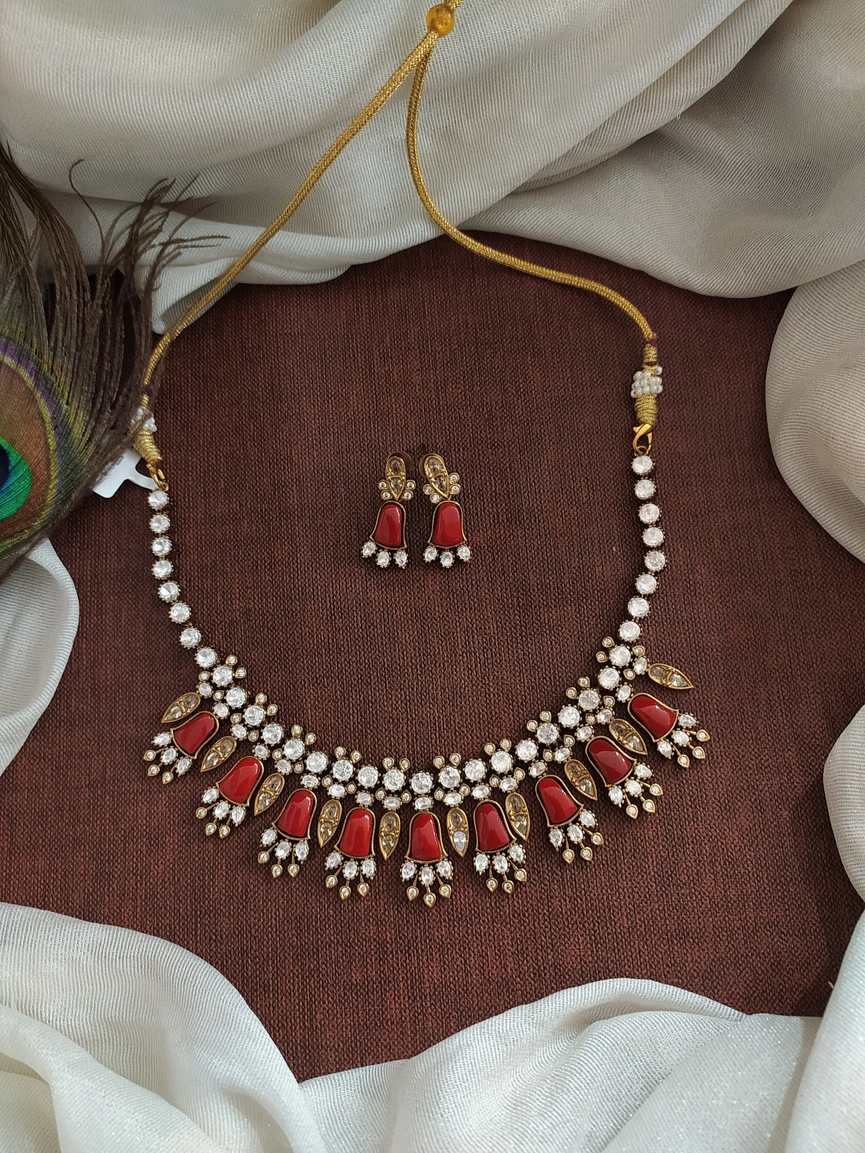 Elegant Victorian Solitaire and Floral Design Necklace Set