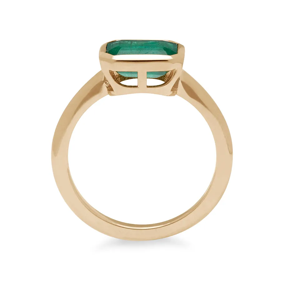 Elongated East/West Bezel Rosette Ring - Yellow Gold & Emerald