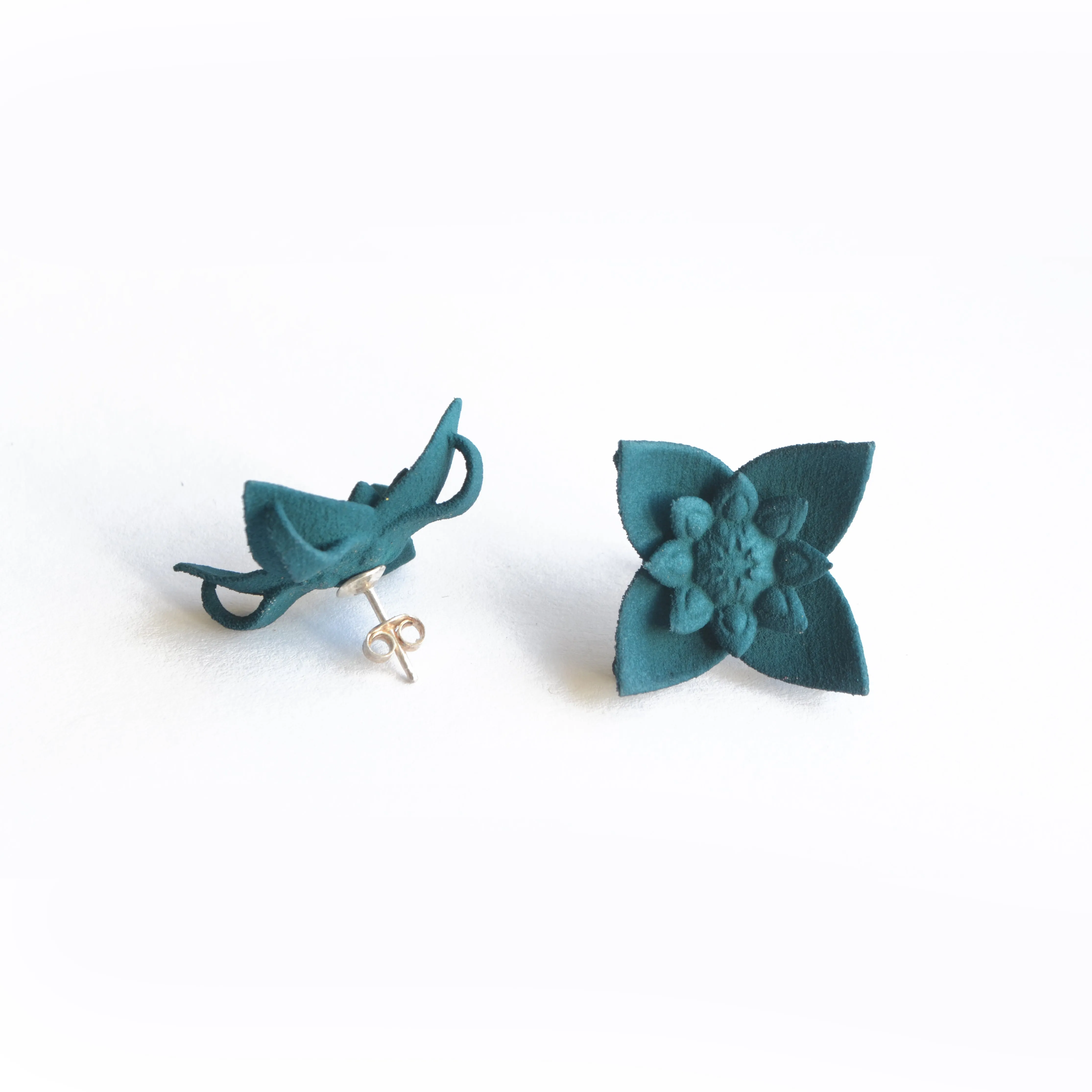 Flower Stud Earrings - Dahlia