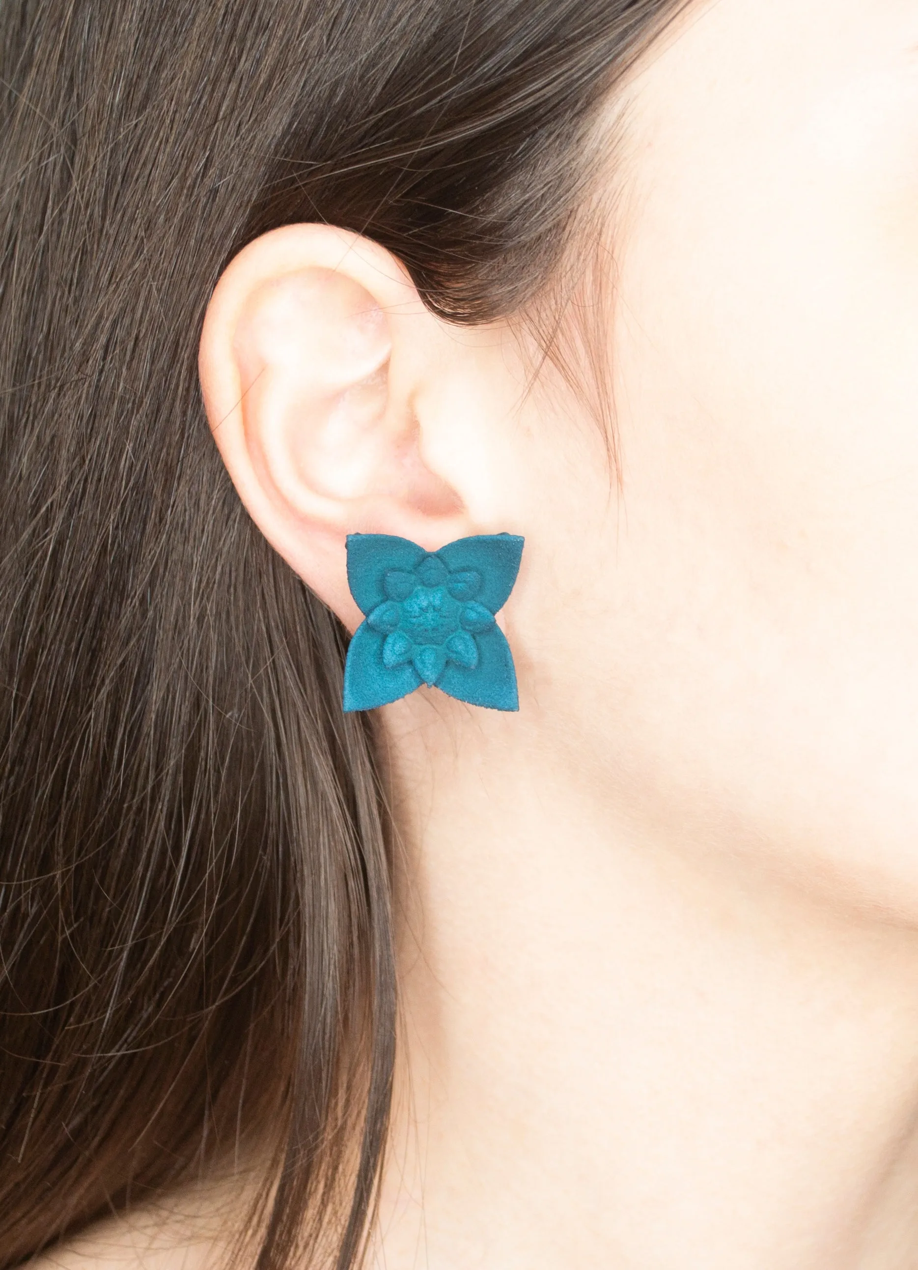 Flower Stud Earrings - Dahlia