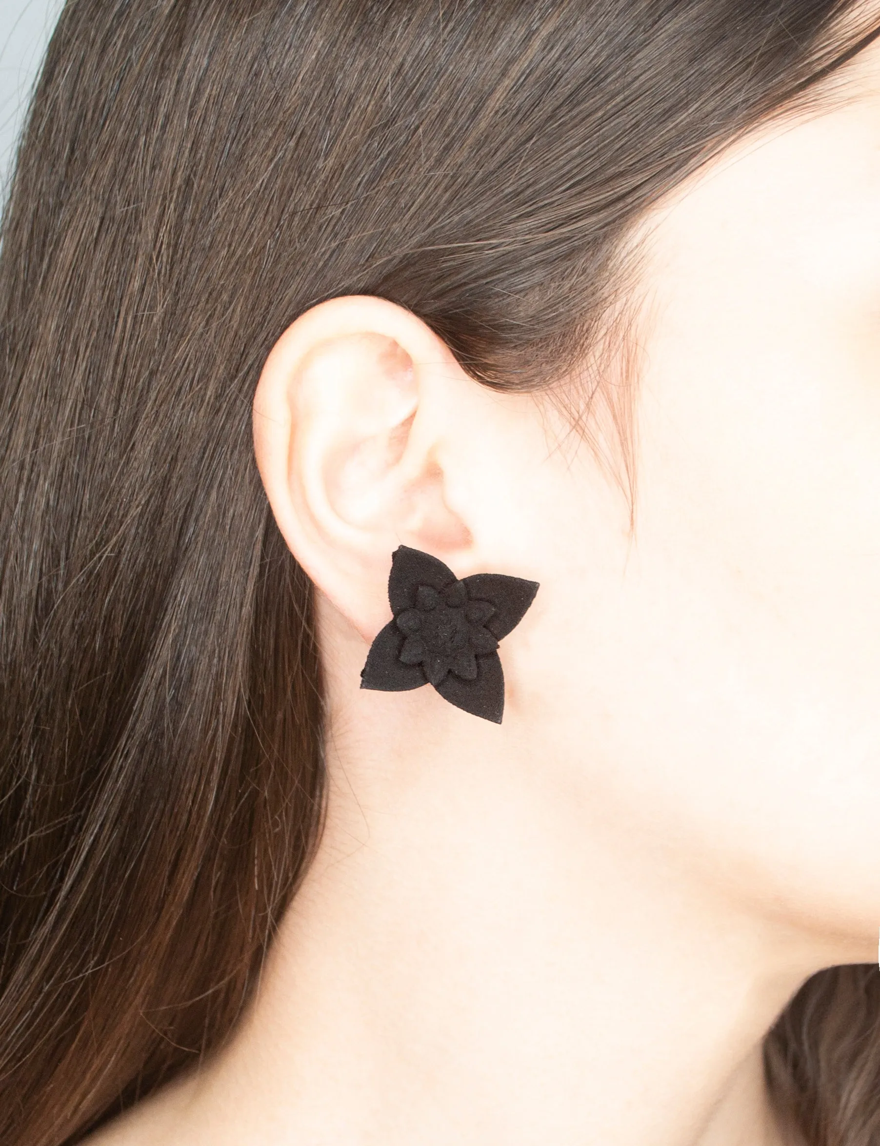 Flower Stud Earrings - Dahlia