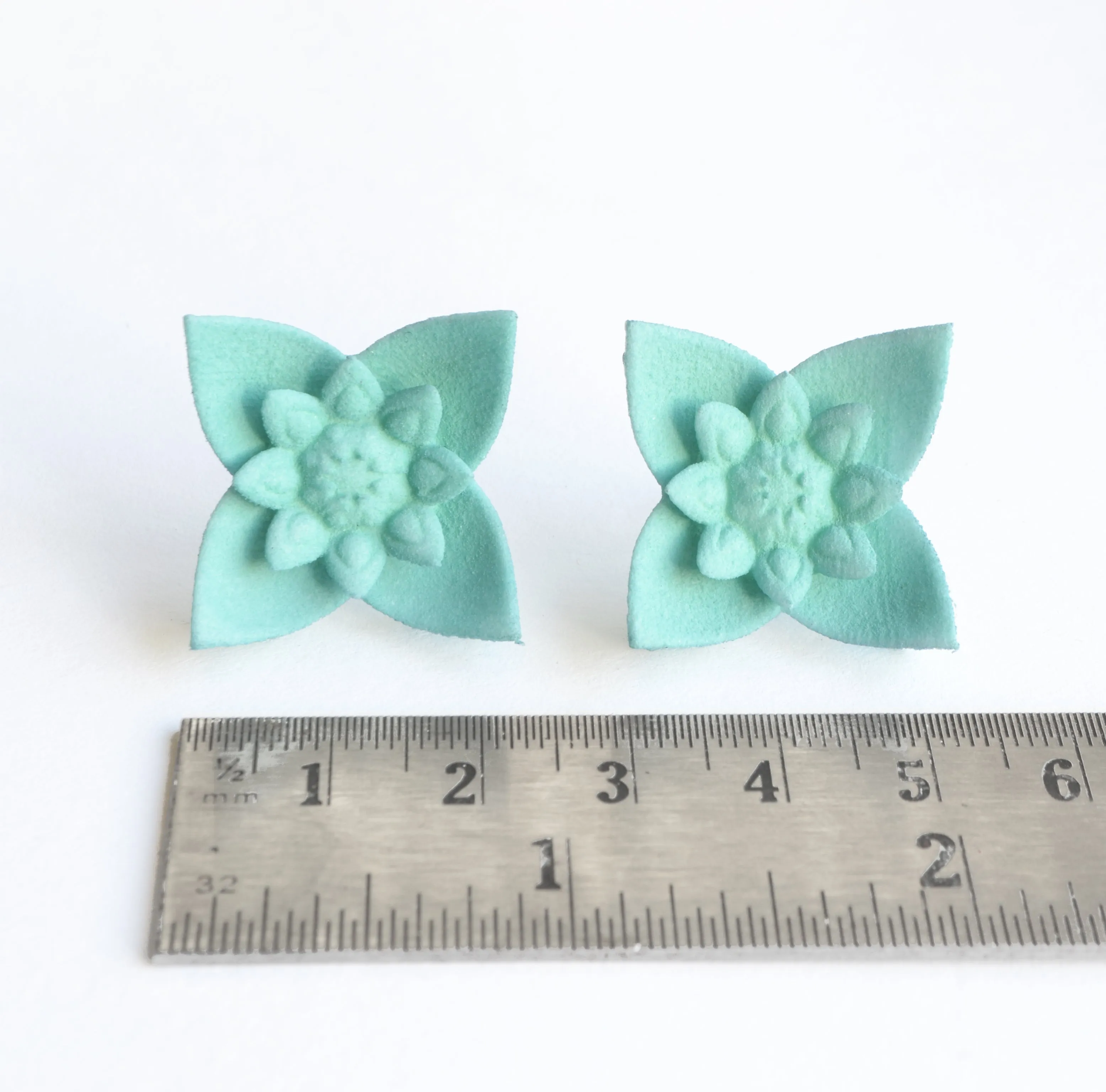 Flower Stud Earrings - Dahlia