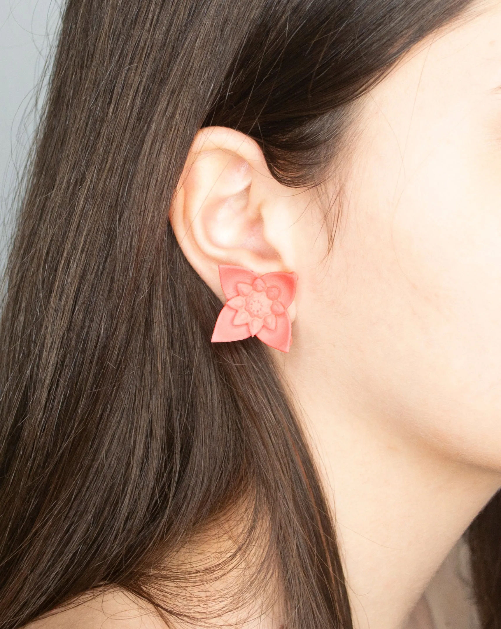 Flower Stud Earrings - Dahlia