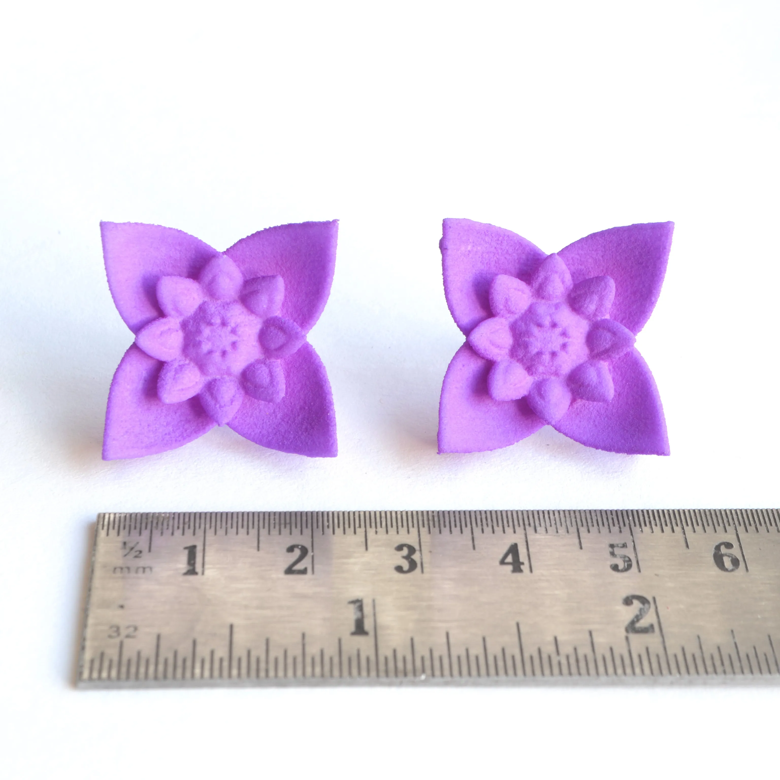 Flower Stud Earrings - Dahlia