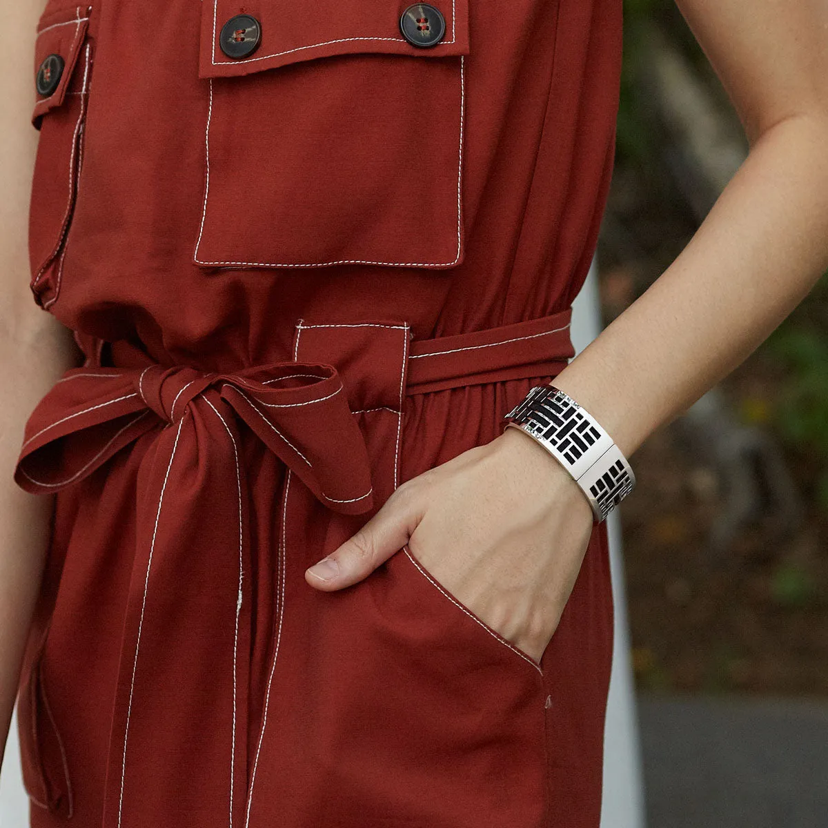 Huế Bangle - Dragon Red
