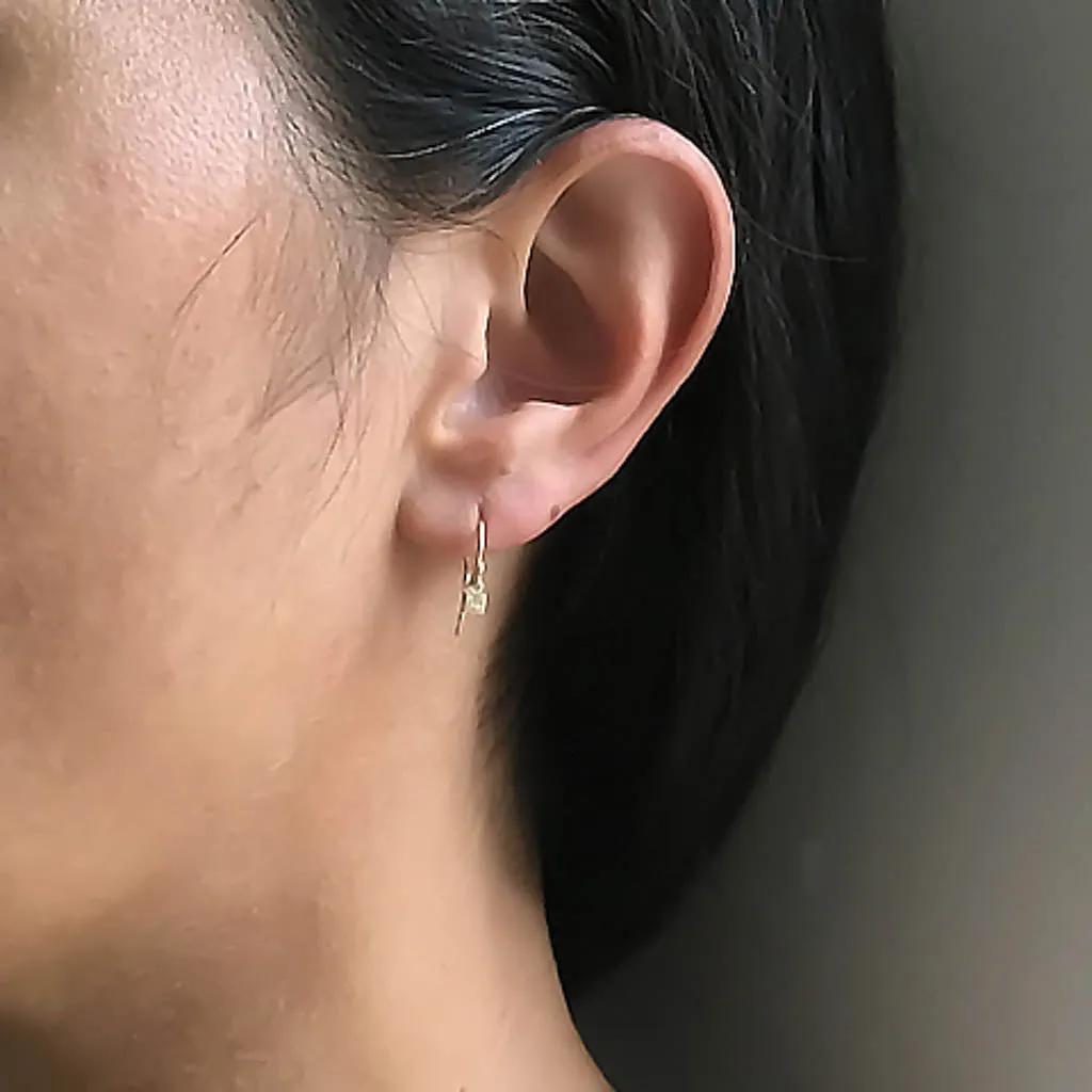 <!--ER606-->dainty earrings with square diamond