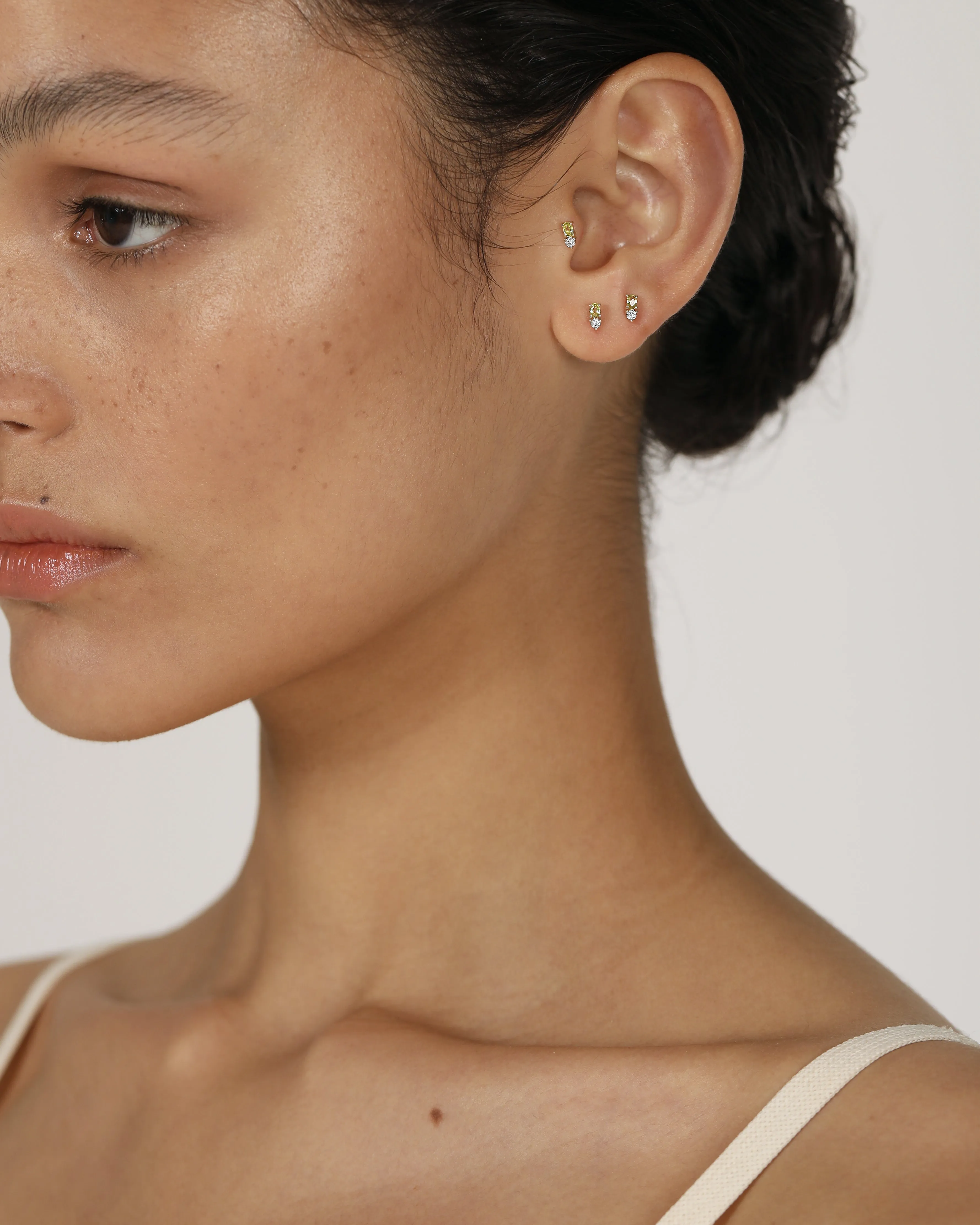 Micro Sand Diamond Peridot Cartilage Earring
