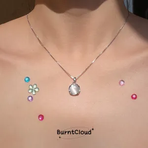N30 Dainty Round White Gemstone Pendant Necklace