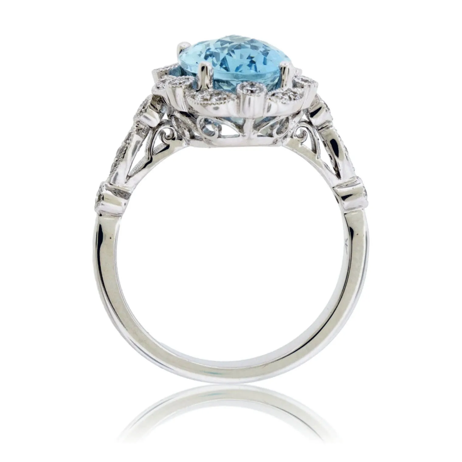 Oval-Cut Aquamarine with Scalloped Diamond Halo Ring
