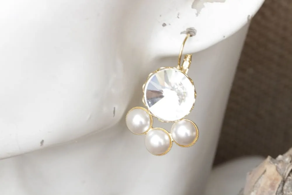 Rebeka PEARL EARRINGS