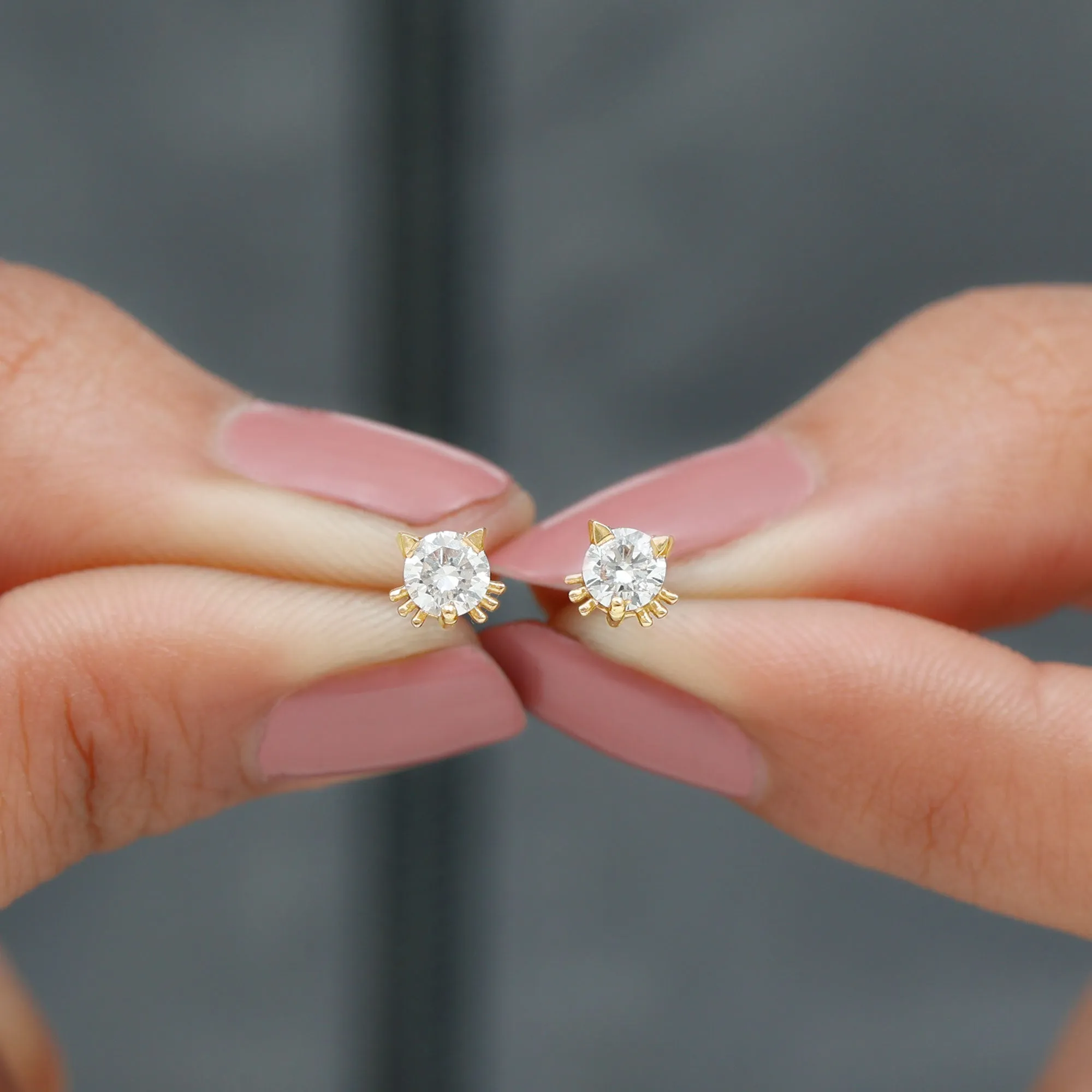 Round Real Diamond Cat Stud Earrings