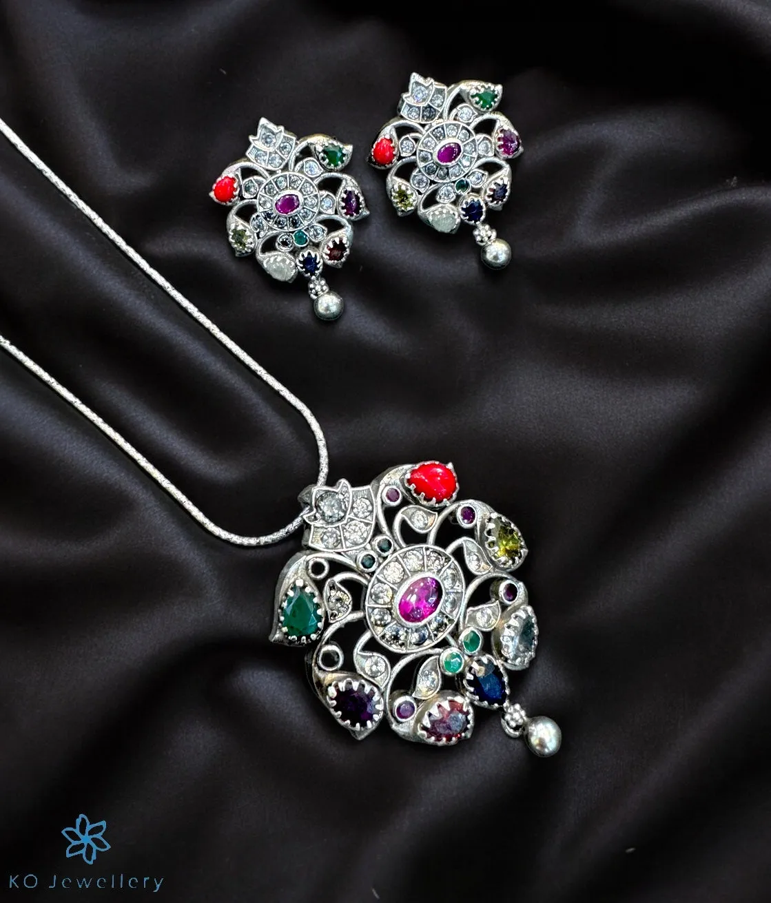 The Akshaya Silver Navratna Pendant Set (Oxidised)