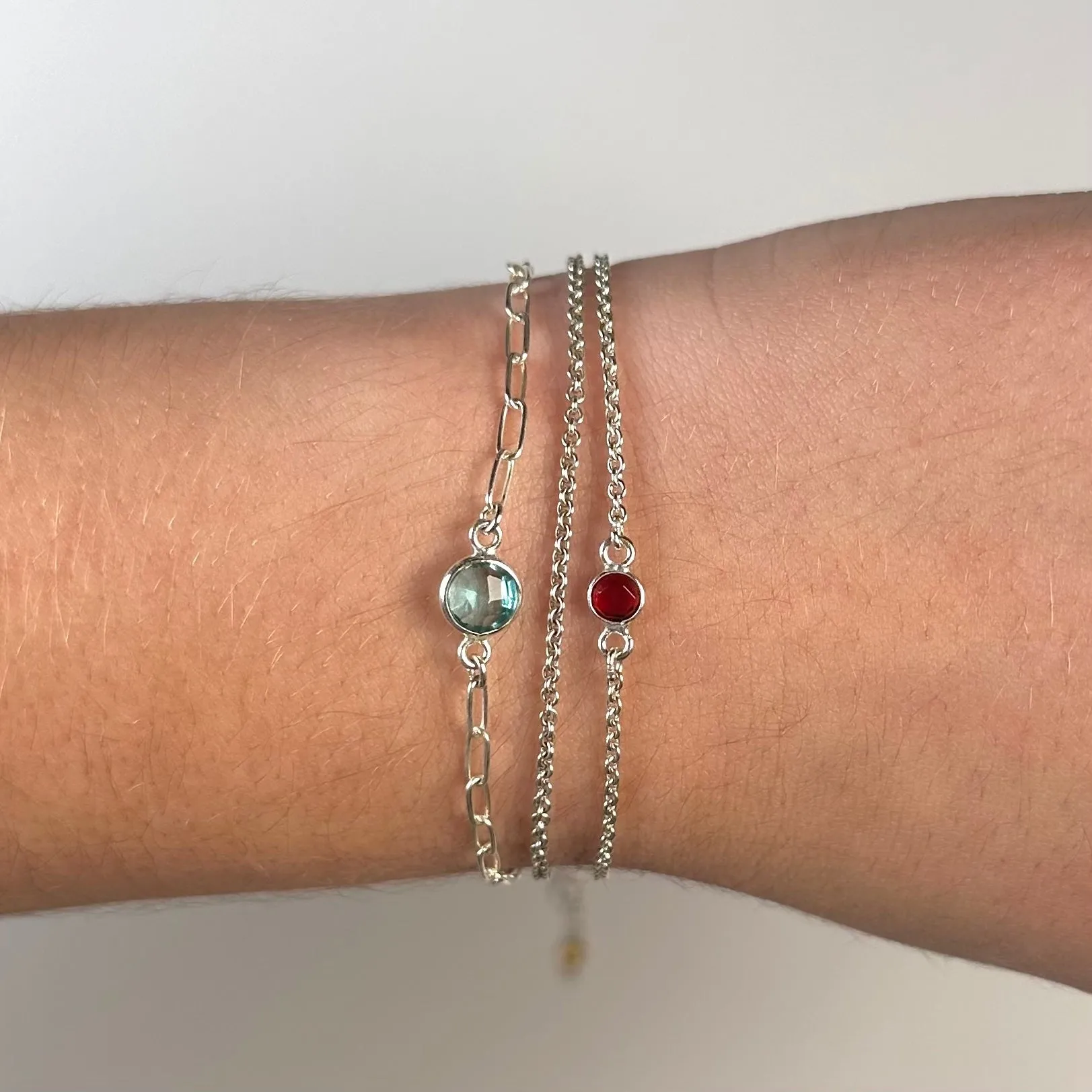Tiny Round Channel Set Clear Quartz Connector