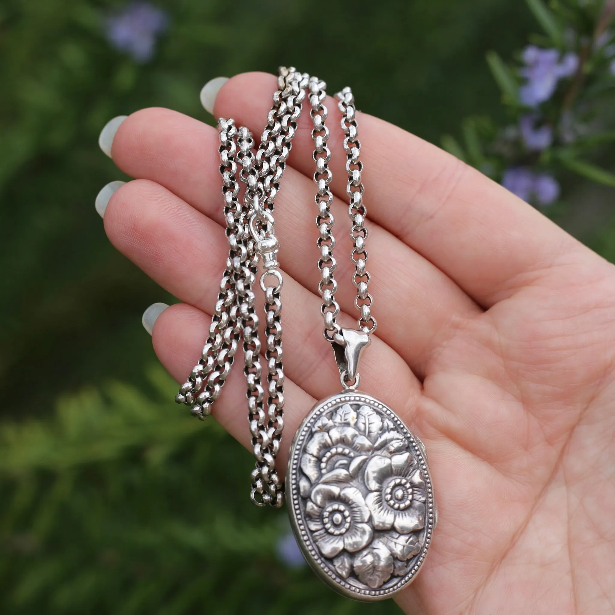 Vintage Silver Belcher Chain with Vintage Floral Embossed Locket, 27.2g