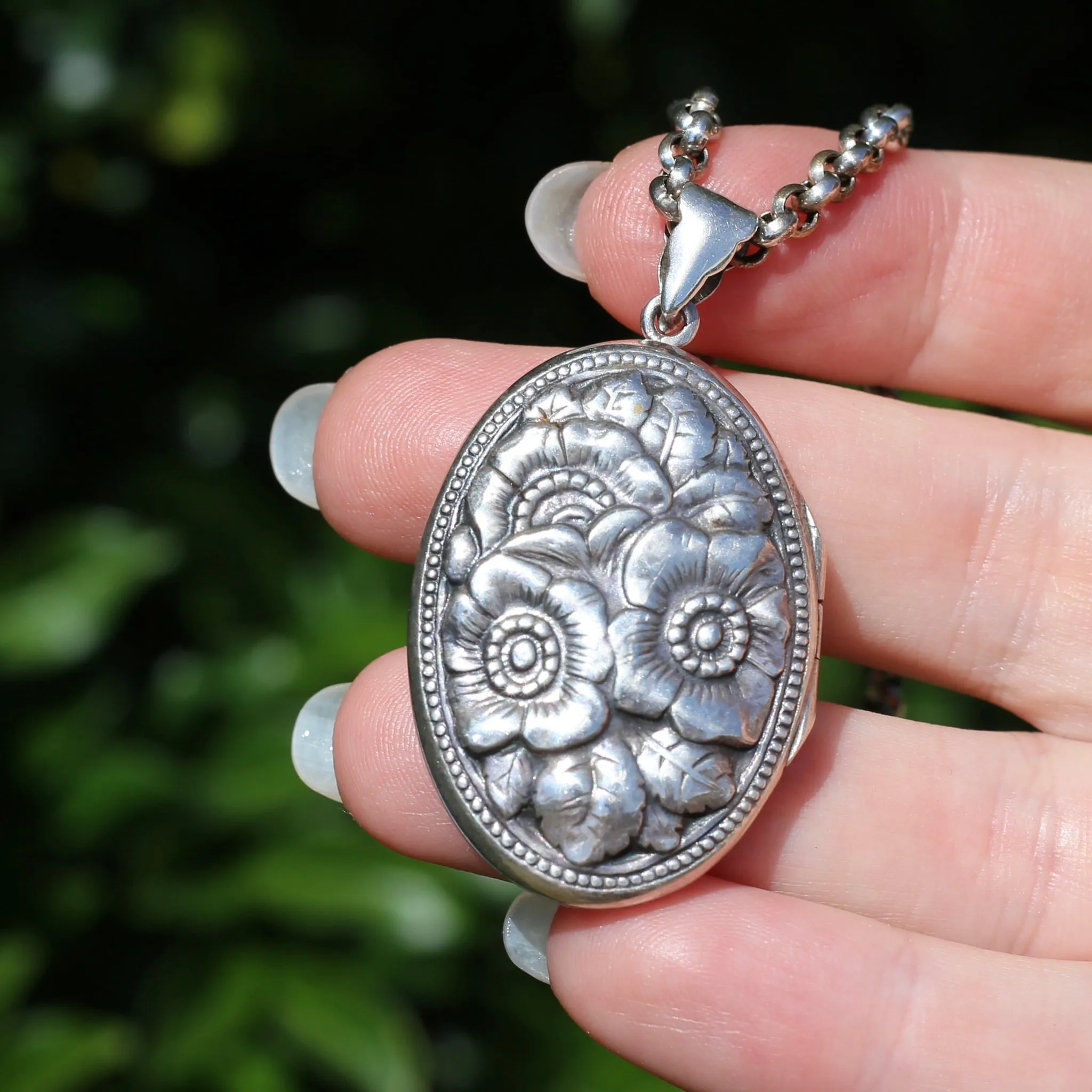 Vintage Silver Belcher Chain with Vintage Floral Embossed Locket, 27.2g