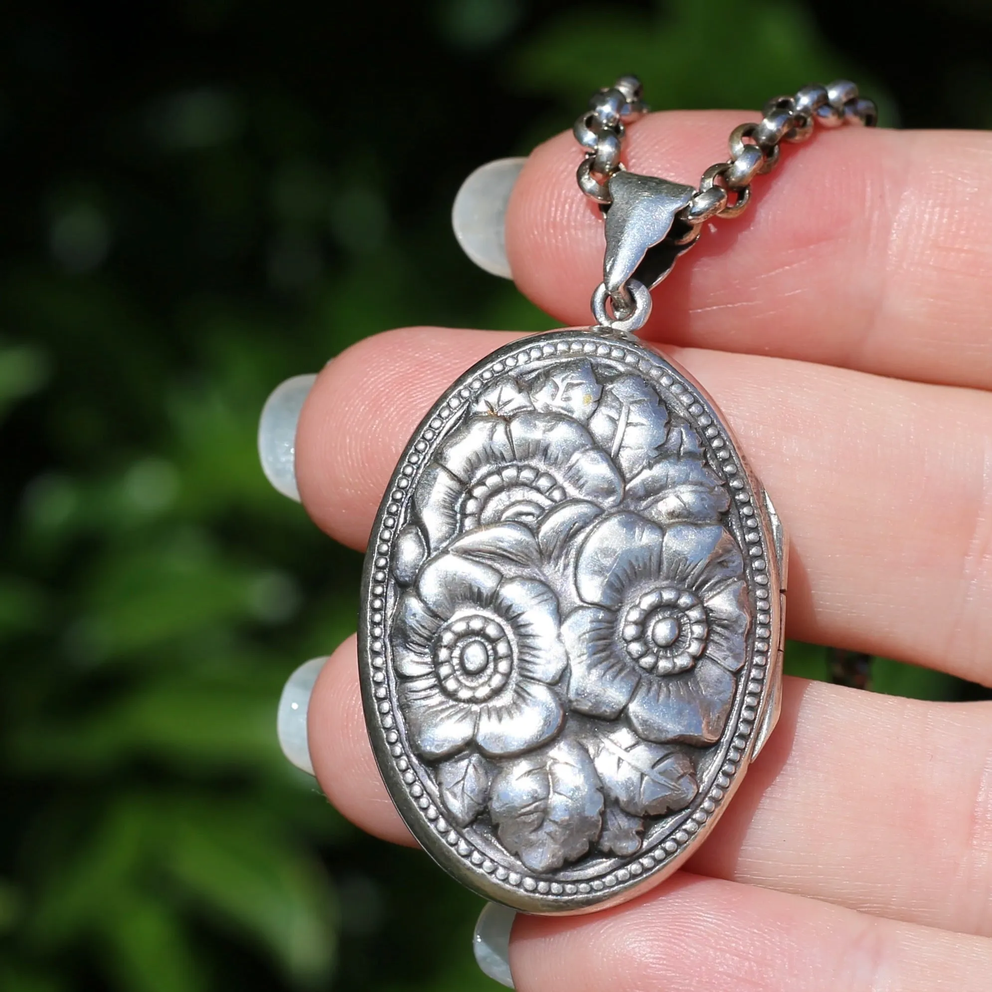 Vintage Silver Belcher Chain with Vintage Floral Embossed Locket, 27.2g