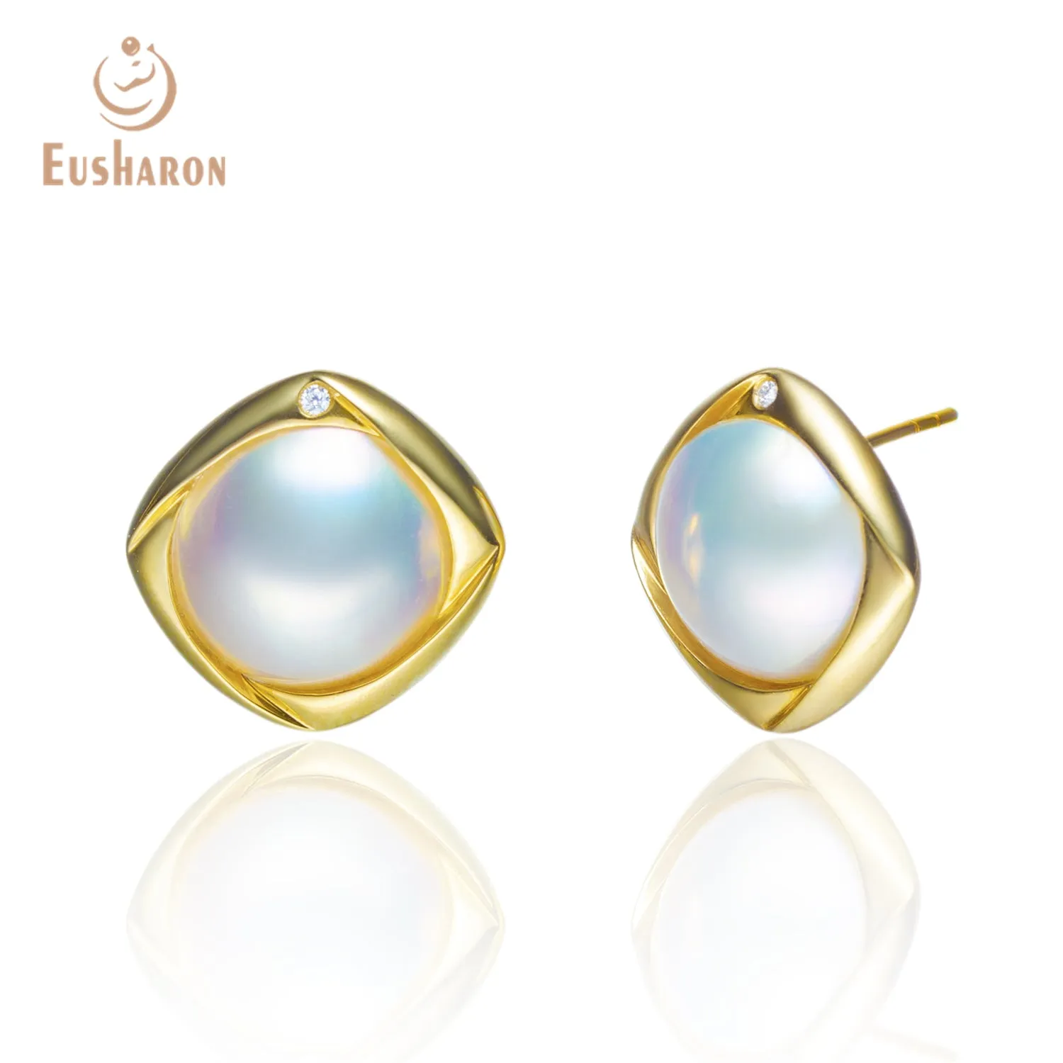 White Mabe Pearl 18K Gold Earrings with Diamond